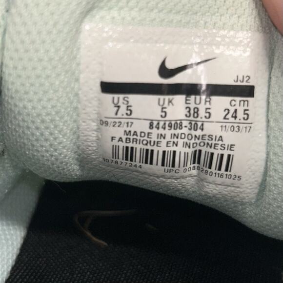 Nike Womens US Size 7.5 Tanjun SE 844908-304 Blue White Running Sneaker Shoes - Picture 11 of 11